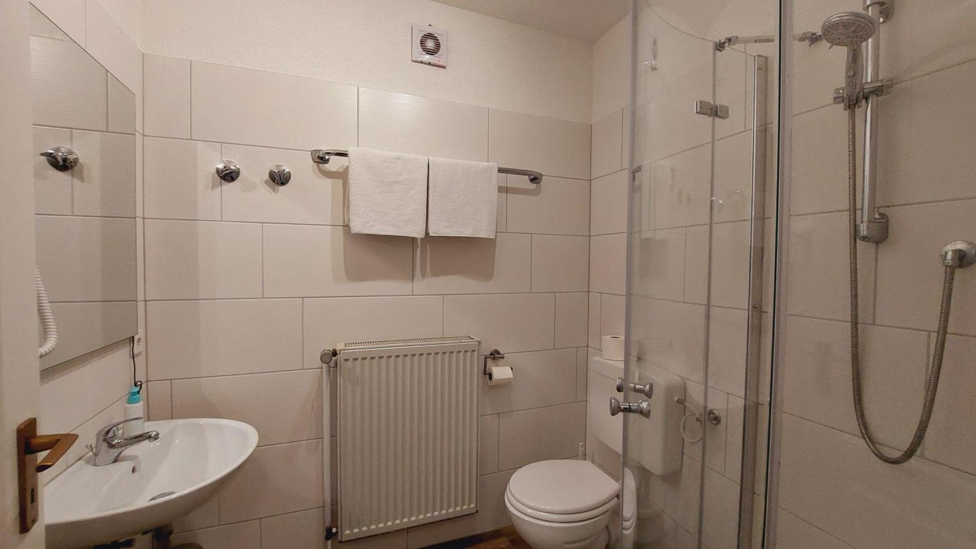 Gaestehaus Gerhardt Schweigen-Rechtenbach Eksteriør billede